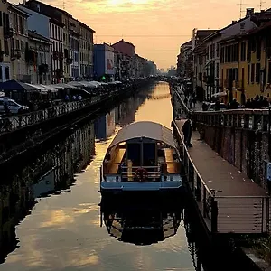 ** Appart hôtel The Boheme Vintage Junior ---- Cozy & Quiet & Comfortable With Private Bathroom & Fully Equipped Kitchenette & Cozy Balcony - Lift To 4th Floor - Metro' -green Subway Porta Genova Italie